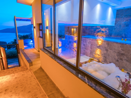  gece  -  Kasım
  | Kalkan Kördere’de Deniz Manzaralı Balayı Villası | Jakuzili, Hamamlı ve Isıtmalı Havuzlu